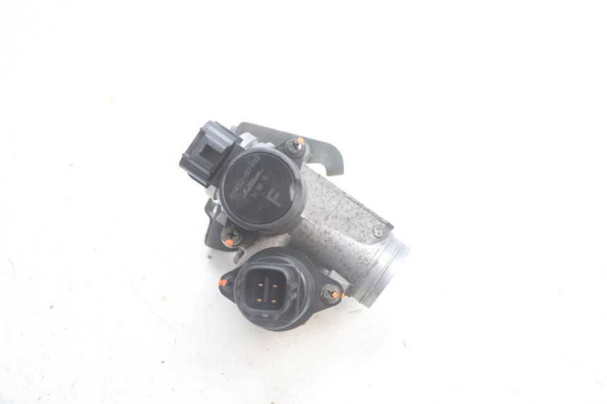 photo de INJECTION YAMAHA X-MAX XMAX 125 (2010 - 2013) - Fixing points details