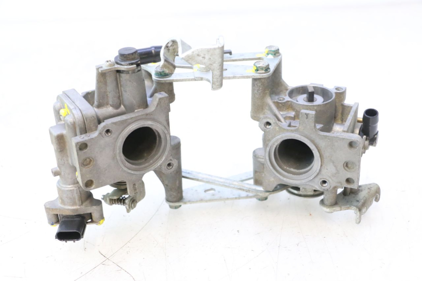 photo de INJECTION THROTTLE BODIES HONDA XLV VARADERO 125 (2007 - 2012) - Fixing points details
