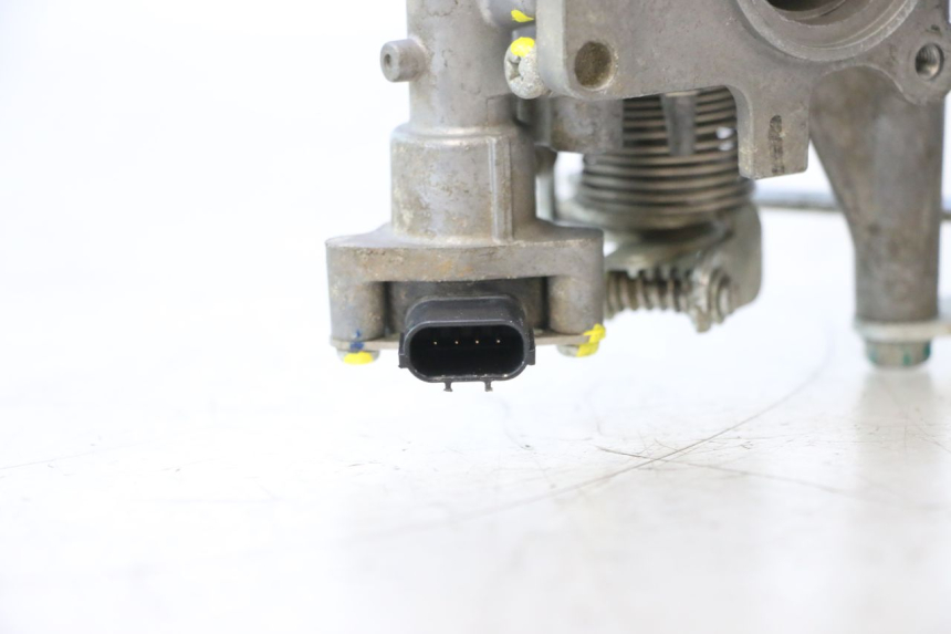 photo de INJECTION THROTTLE BODIES HONDA XLV VARADERO 125 (2007 - 2012) - Surface and material condition
