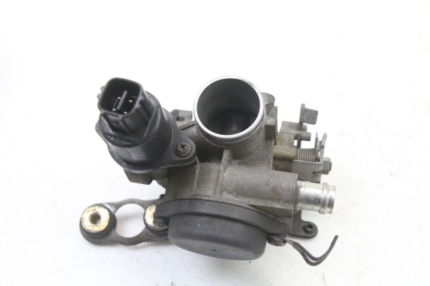 photo de INJECTION THROTTLE BODIES YAMAHA X-MAX XMAX ABS 250 (2010 - 2014) - Alternative perspective