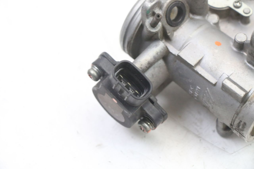 photo de INJECTION THROTTLE BODIES YAMAHA XJ6 600 (2008 - 2016) - Component zoom