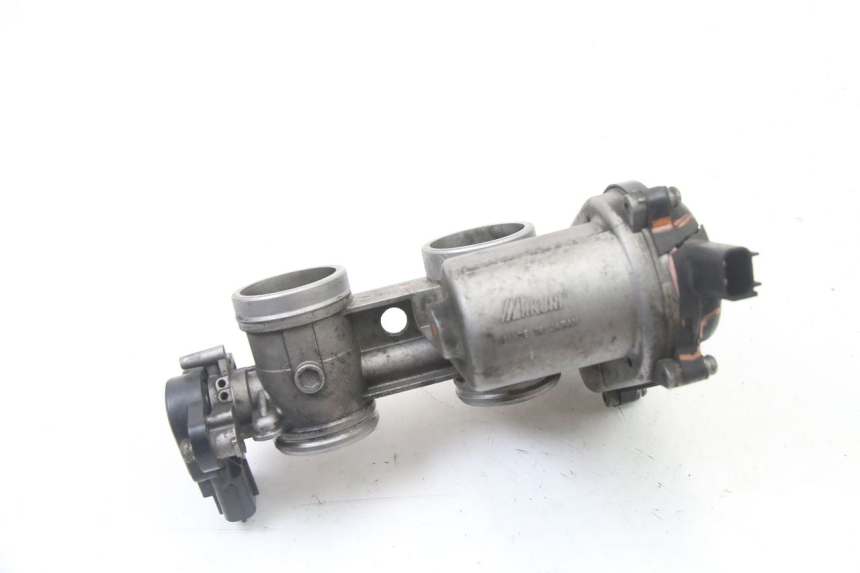 photo de INJECTION THROTTLE BODIES YAMAHA YP T-MAX TMAX 530 (2017 - 2020) - Alternative perspective