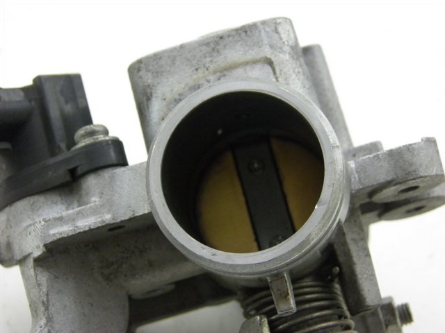 photo de INJECTION THROTTLE BODIES YAMAHA YZF R 125 (2008 - 2013) - Zoom on usage condition