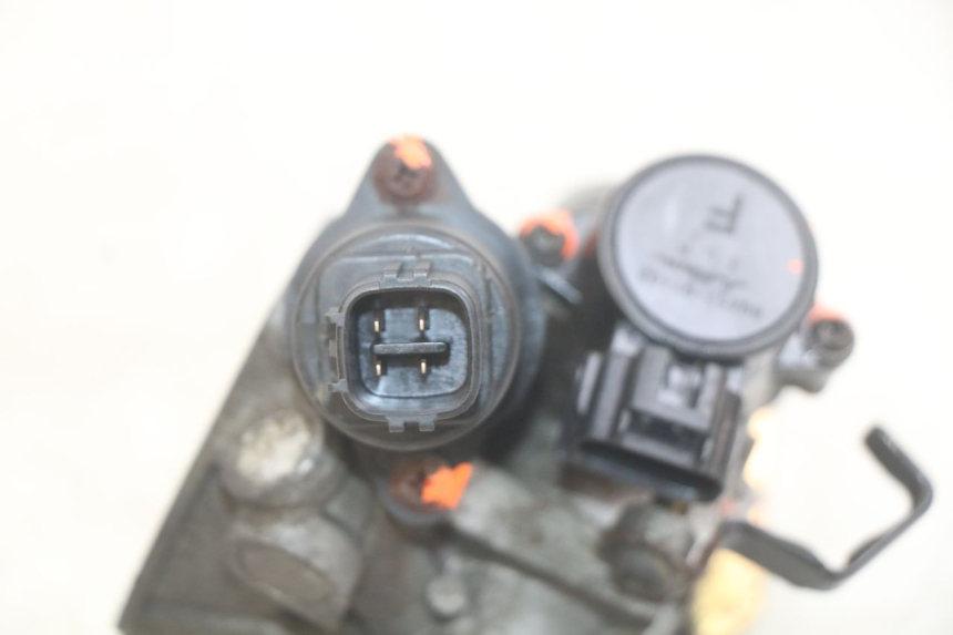 photo de INJECTION YAMAHA YP MAJESTY 400 (2004 - 2008) - Additional view of the item