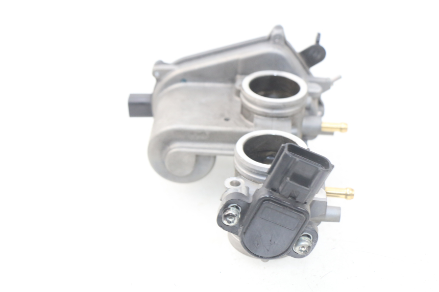 photo de INJECTION THROTTLE BODIES YAMAHA YP T-MAX TMAX 530 (2017 - 2020) - Zoom on usage condition