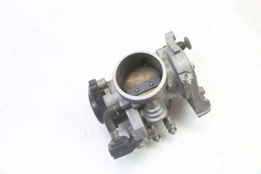 photo de INJECTION THROTTLE BODIES YAMAHA YZ-F YZF 250 (2014 - 2018) - Technical close-up