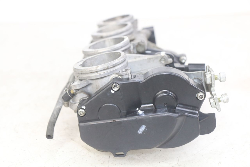 photo de INJECTION YAMAHA YZF R1 1000 (2007 - 2008) - Detailed visual inspection