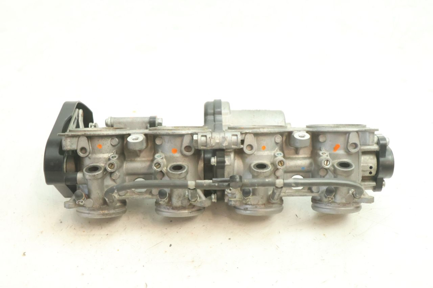 photo de INJECTION THROTTLE BODIES YAMAHA YZF R6 600 (2008 - 2009) - Fixing points details