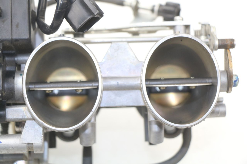 photo de INJECTION THROTTLE BODIES KAWASAKI Z ABS 750 (2007 - 2013) - Technical close-up