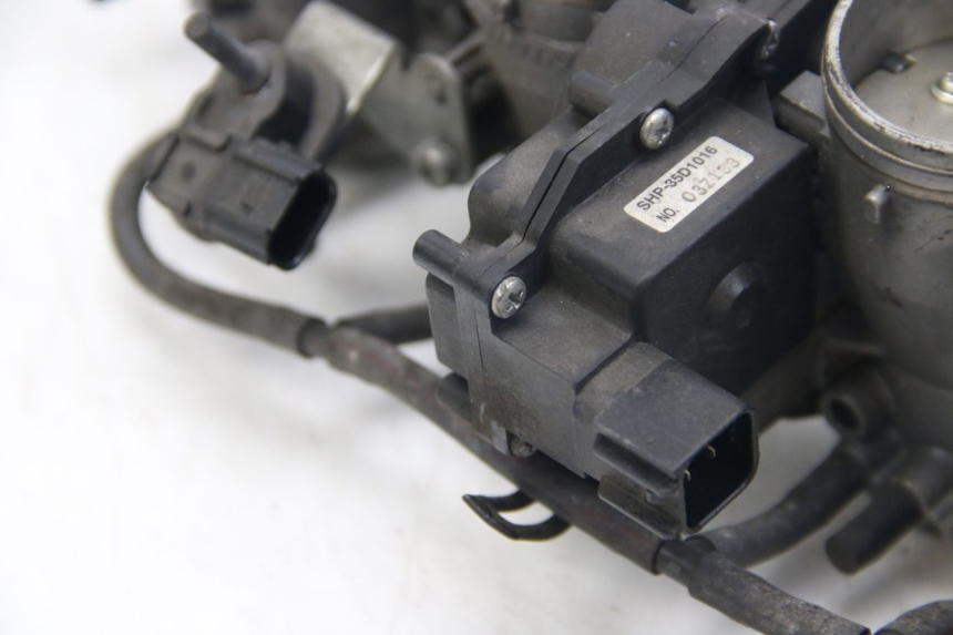 photo de INJECTION KAWASAKI Z ABS 1000 (2014 - 2020) - Technical close-up