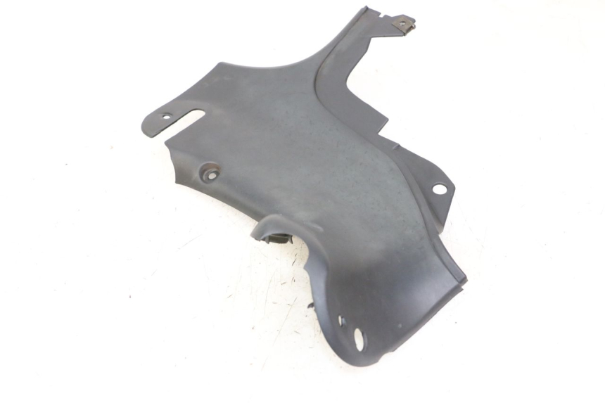 photo de RIGHT INNER FRONT FAIRING BMW C1 125 (2000 - 2003) - Fixing points details