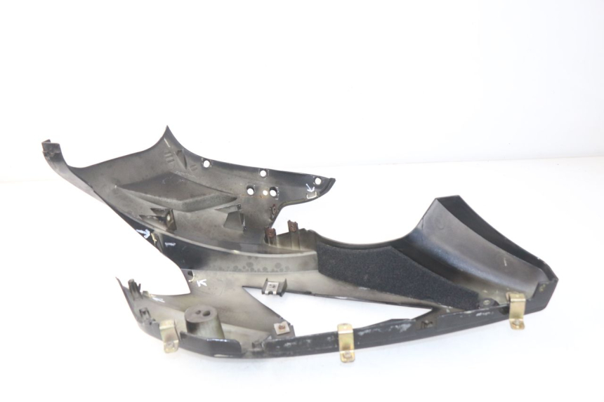 photo de RIGHT INNER FRONT FAIRING HYOSUNG COMET GTR 125 (2007 - 2014) - Fixing points details