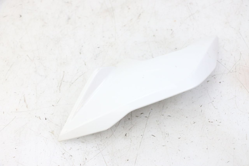 photo de RIGHT INNER FRONT FAIRING BMW G310 R 310 (2016 - 2020) - Technical close-up