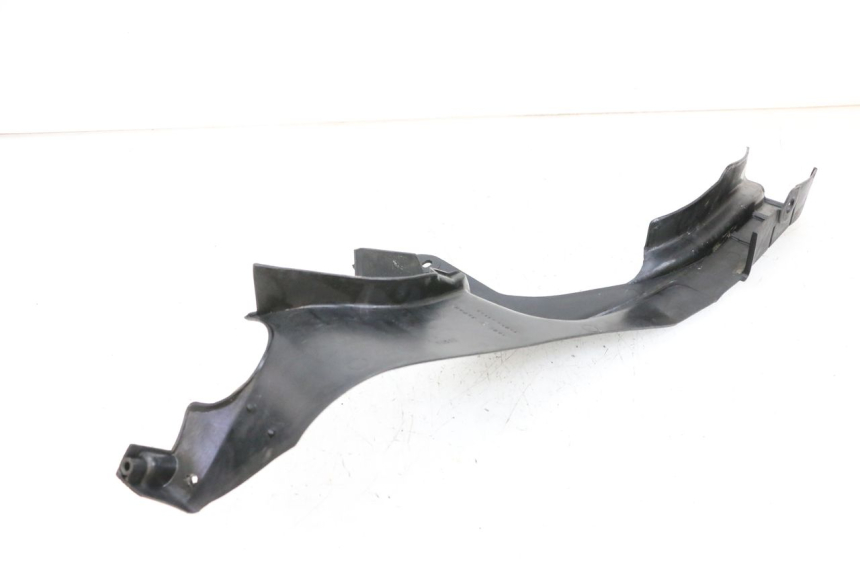 photo de RIGHT INNER FRONT FAIRING KAWASAKI GPZ RX 1000 (1986 - 1988) - Zoom on usage condition