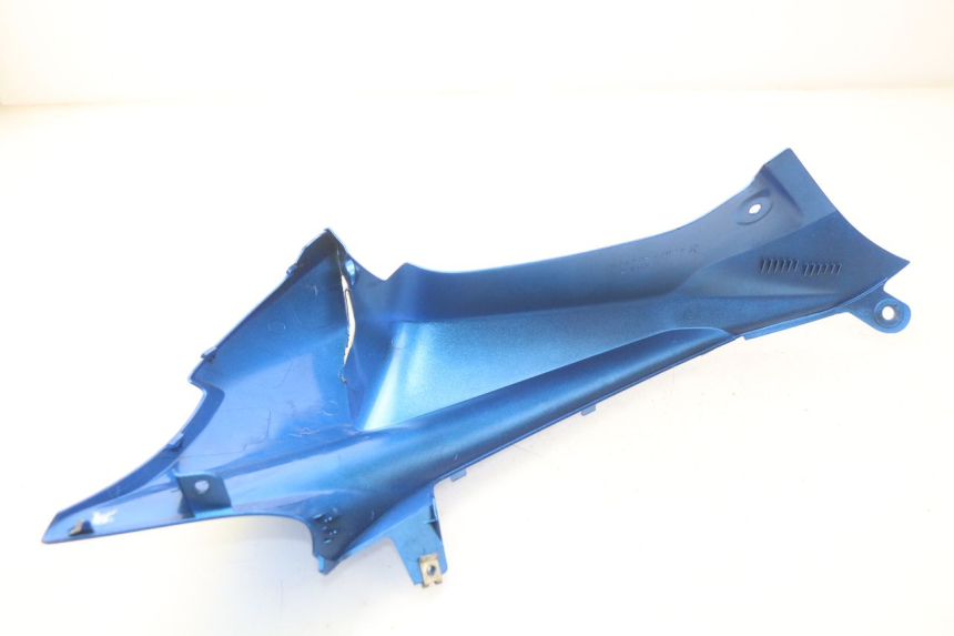 photo de RIGHT INNER FRONT FAIRING SUZUKI GSX-R GSXR K16 1000 (2012 - 2016) - Alternative perspective
