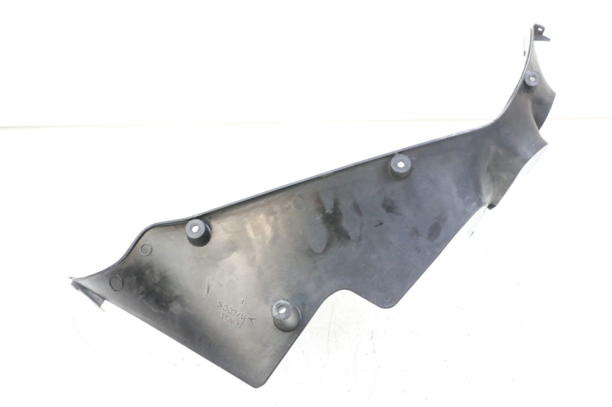 photo de RIGHT INNER FRONT FAIRING HONDA CBR F 1000 (1993 - 1996) - Component detail
