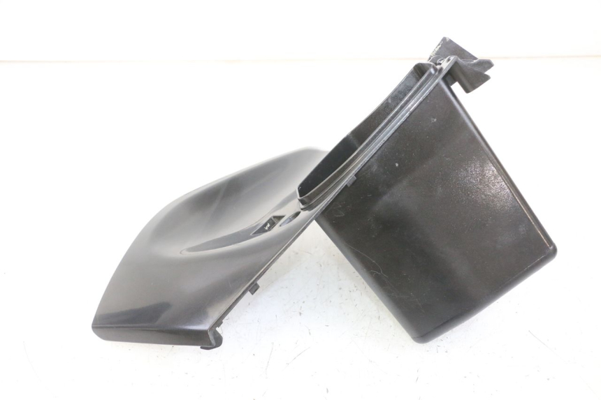 photo de RIGHT INNER FRONT FAIRING HONDA NTV DEAUVILLE ABS 700 (2007 - 2016) - Fixing points details