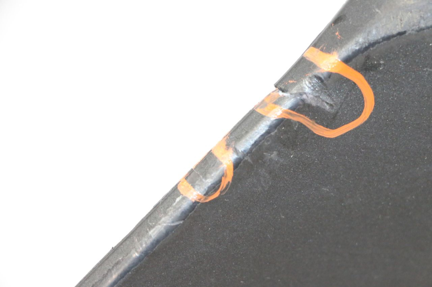 photo de RIGHT INNER FRONT FAIRING YAMAHA XMAX X-MAX 125 (2021 - 2025) - Distinctive features