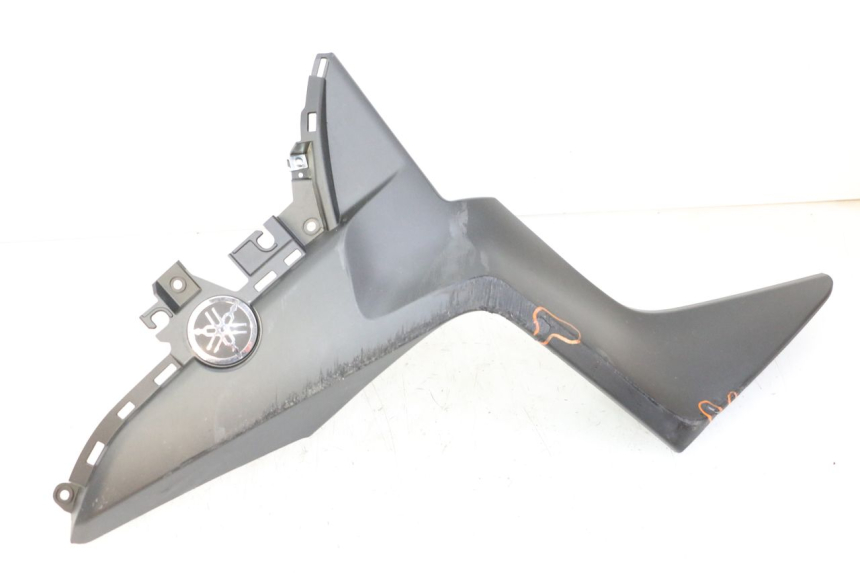 photo de RIGHT INNER FRONT FAIRING YAMAHA XMAX X-MAX 125 (2021 - 2025) - Markings and original references