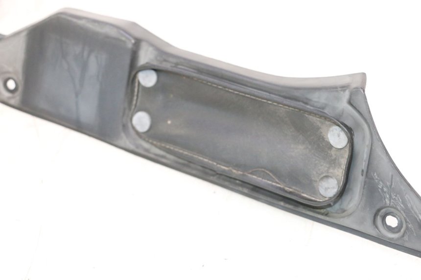 photo de LEFT INNER FRONT FAIRING KAWASAKI GPX F ZX750F 750 (1986 - 1990) - Zoom on usage condition