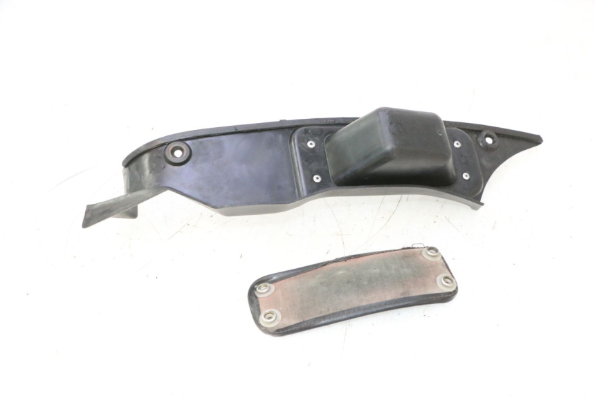 photo de LEFT INNER FRONT FAIRING KAWASAKI GPX F ZX750F 750 (1986 - 1990) - Technical close-up