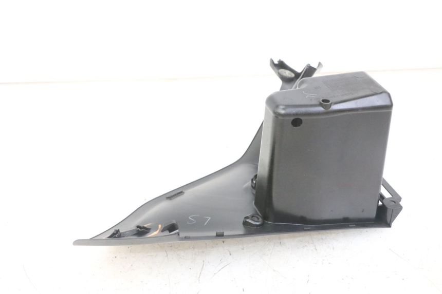 photo de LEFT INNER FRONT FAIRING HONDA NTV DEAUVILLE ABS 700 (2007 - 2016) - Zoom on usage condition