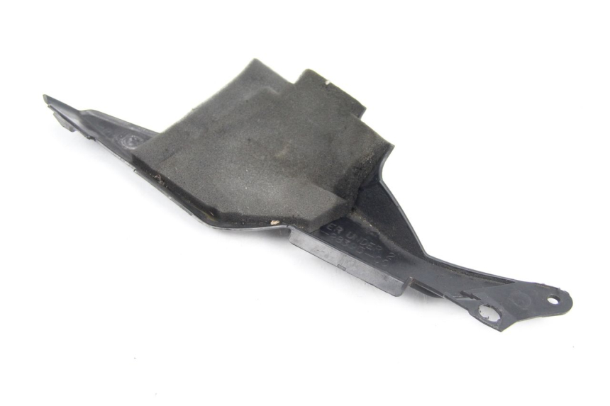 photo de LEFT INNER FRONT FAIRING YAMAHA XP T-MAX TMAX 500 (2008 - 2012) - Zoom on usage condition