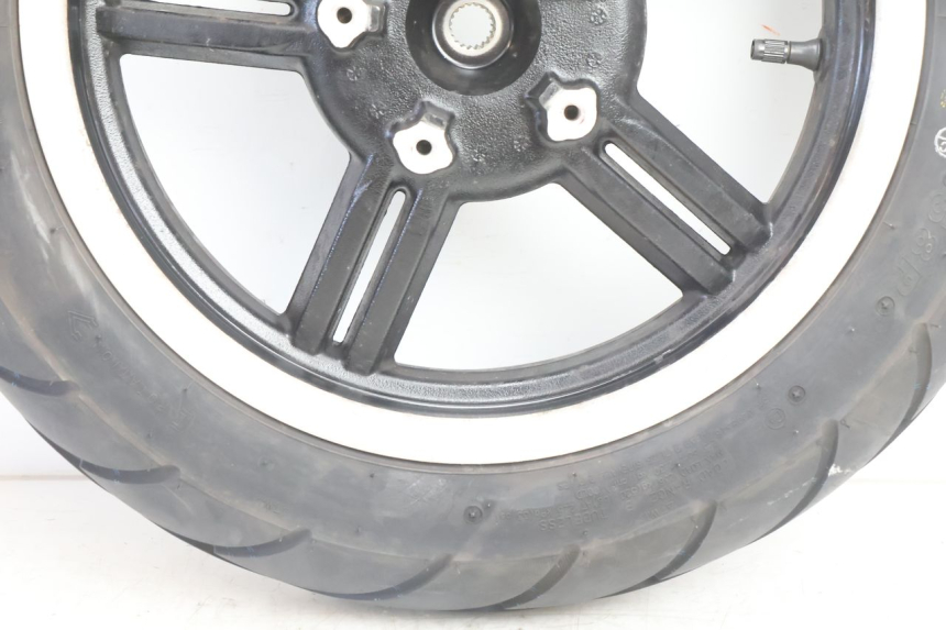 photo de REAR RIM AND TIRE KYMCO AGILITY CITY 16P 125 (2015 - 2024) - Zoom on usage condition