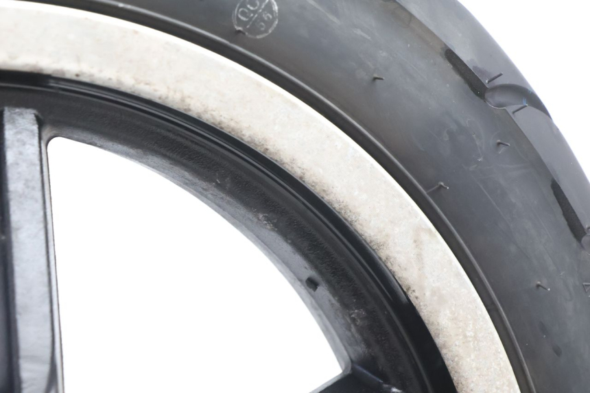 photo de REAR RIM AND TIRE KYMCO AGILITY CITY 16P 125 (2015 - 2024) - Surface and material condition