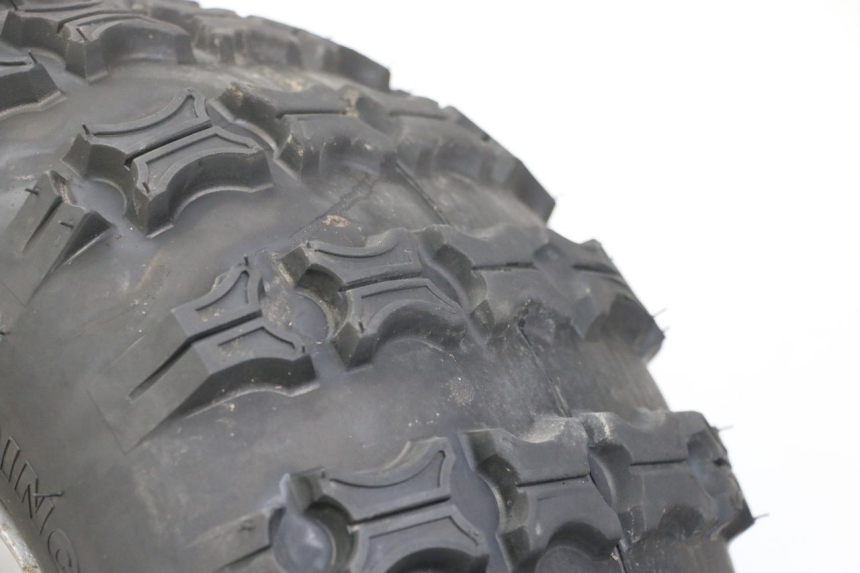 photo de REAR RIM AND TIRE ANGELL ENFANT 1 - Technical close-up