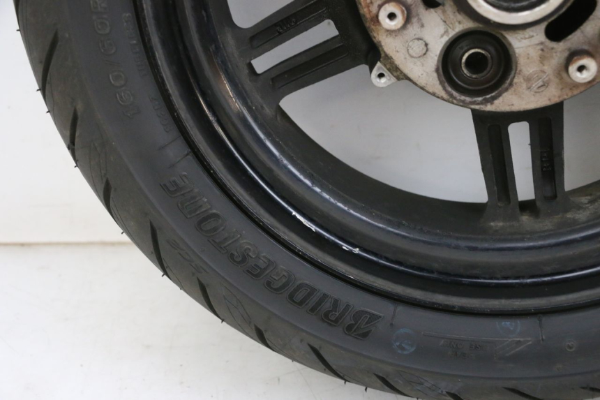 photo de REAR RIM AND TIRE SUZUKI BURGMAN 650 (2013 - 2020) - Supplementary product photo