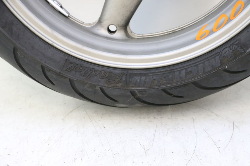 photo de REAR RIM AND TIRE HONDA CB F HORNET 600 (2005 - 2006) - Distinctive features