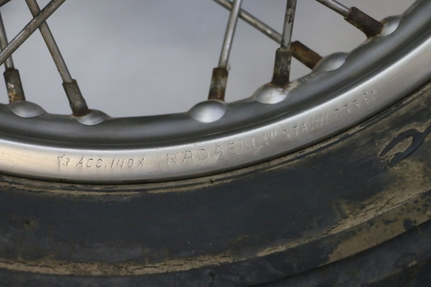 photo de REAR RIM AND TIRE APRILIA CLASSIC 125 (1995 - 2001) - Additional view of the item