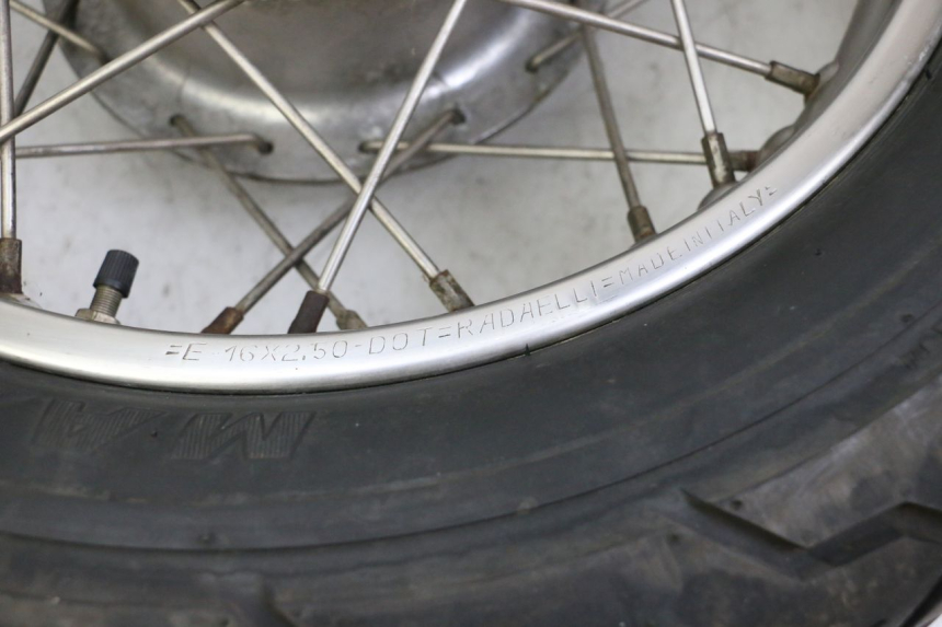 photo de REAR RIM AND TIRE APRILIA CLASSIC 125 (1995 - 2001) - Fixing points details