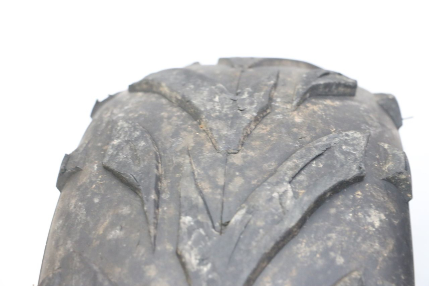 photo de REAR RIM AND TIRE SPEEDY DELUXE 125 - Fixing points details