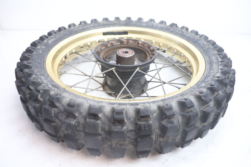 photo de REAR RIM AND TIRE SUZUKI DR S 600 (1985 - 1989) - Detailed visual inspection