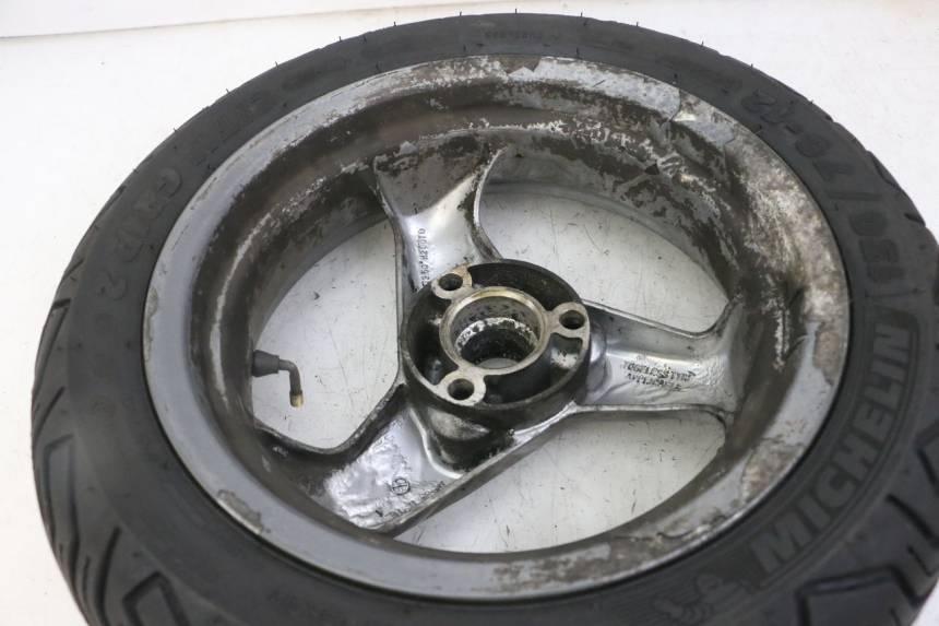 photo de REAR RIM AND TIRE PEUGEOT ELYSTAR 125 (2002 - 2007) - Additional view of the item