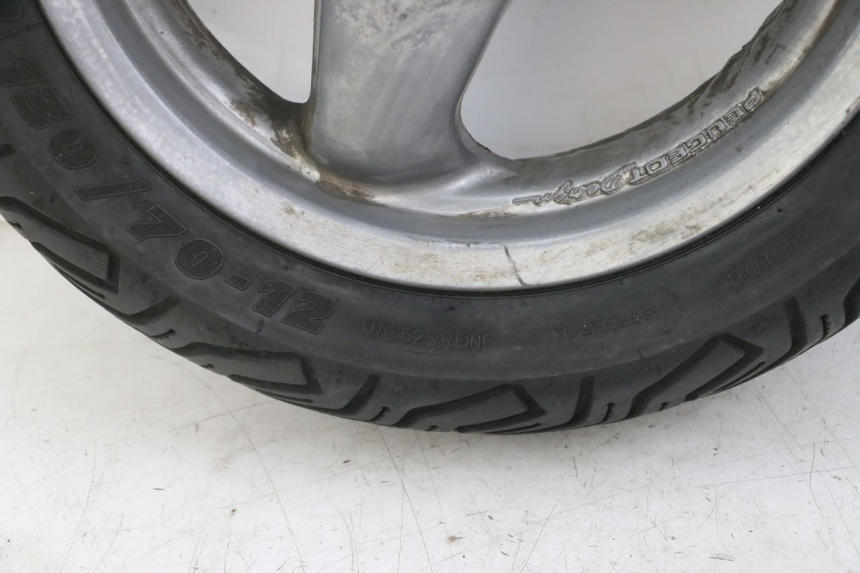 photo de REAR RIM AND TIRE PEUGEOT ELYSTAR 125 (2002 - 2007) - Component zoom