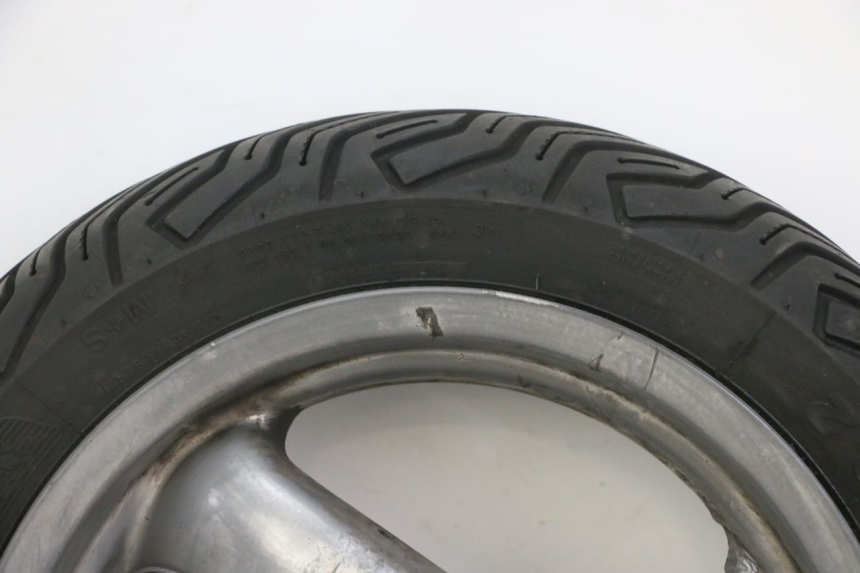 photo de REAR RIM AND TIRE PEUGEOT ELYSTAR 125 (2002 - 2007) - High-resolution close-up