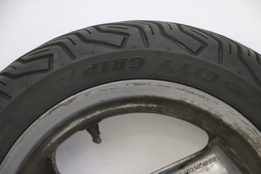 photo de REAR RIM AND TIRE PEUGEOT ELYSTAR 125 (2002 - 2007) - Alternative angle