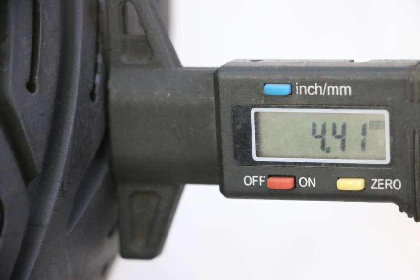 photo de REAR RIM AND TIRE PEUGEOT ELYSTAR 125 (2002 - 2007) - Zoom on usage condition