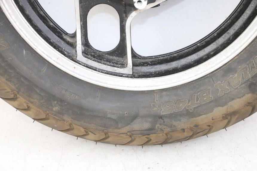photo de REAR RIM AND TIRE YAMAHA FJ 36Y 1100 (1984 - 1985) - Distinctive features