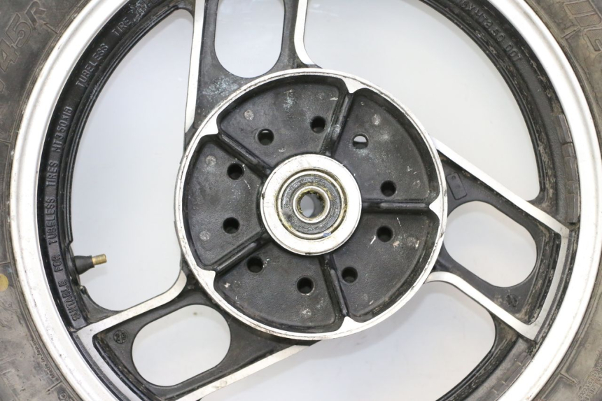 photo de REAR RIM AND TIRE YAMAHA FJ 36Y 1100 (1984 - 1985) - Focus on structure