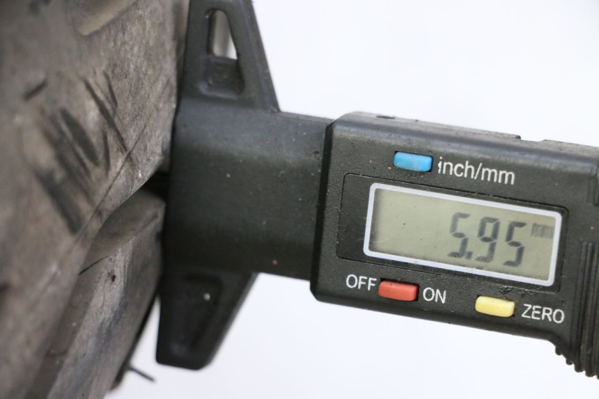 photo de REAR RIM AND TIRE YAMAHA FJ 36Y 1100 (1984 - 1985) - Zoom on usage condition