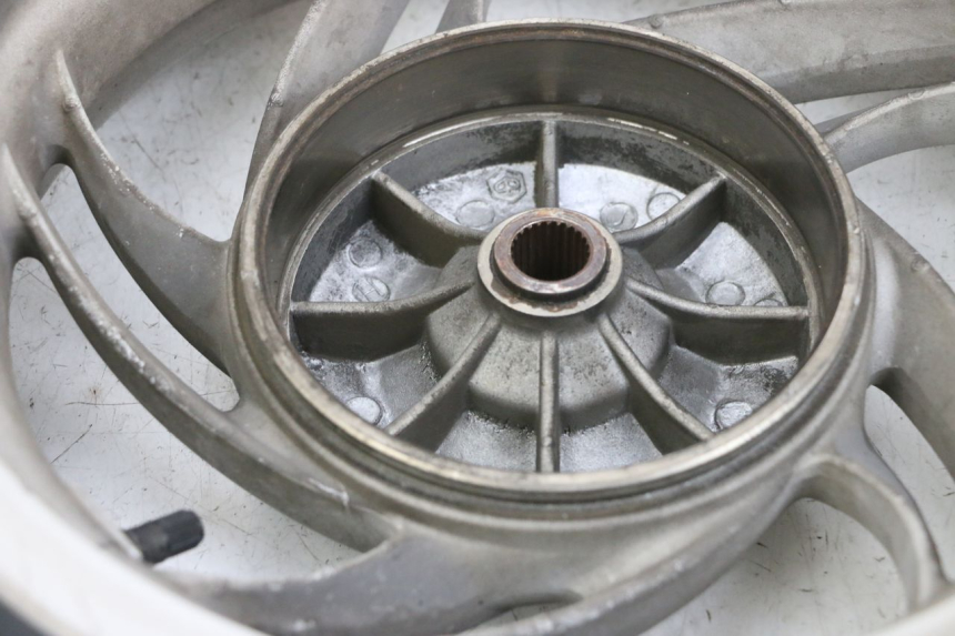 photo de REAR RIM AND TIRE PIAGGIO FLY 4T 50 (2013 - 2017) - Product overview