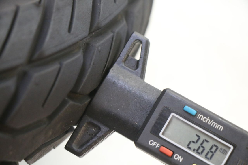 photo de REAR RIM AND TIRE VENESI FLY RETRO 4T 50 (2020 - 2025) - Supplementary product photo