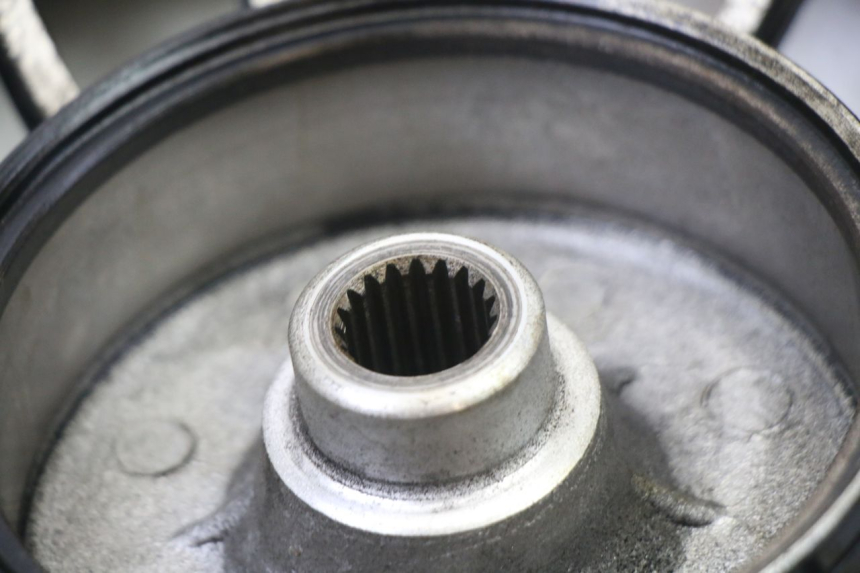 photo de REAR RIM AND TIRE VENESI FLY RETRO 4T 50 (2020 - 2025) - Surface and material condition