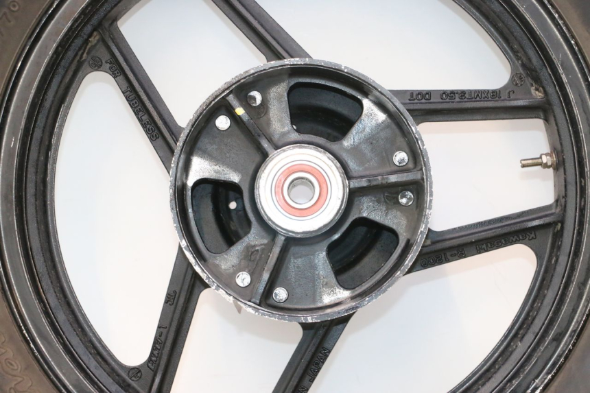 photo de REAR RIM AND TIRE KAWASAKI GPX F ZX750F 750 (1986 - 1990) - Supplementary product photo