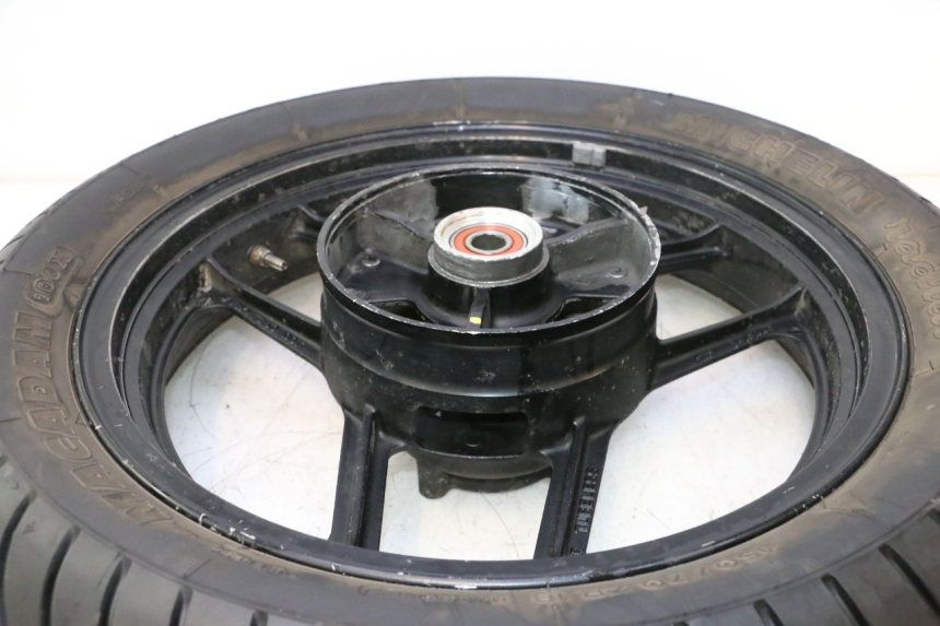 photo de REAR RIM AND TIRE KAWASAKI GPX F ZX750F 750 (1986 - 1990) - Technical close-up