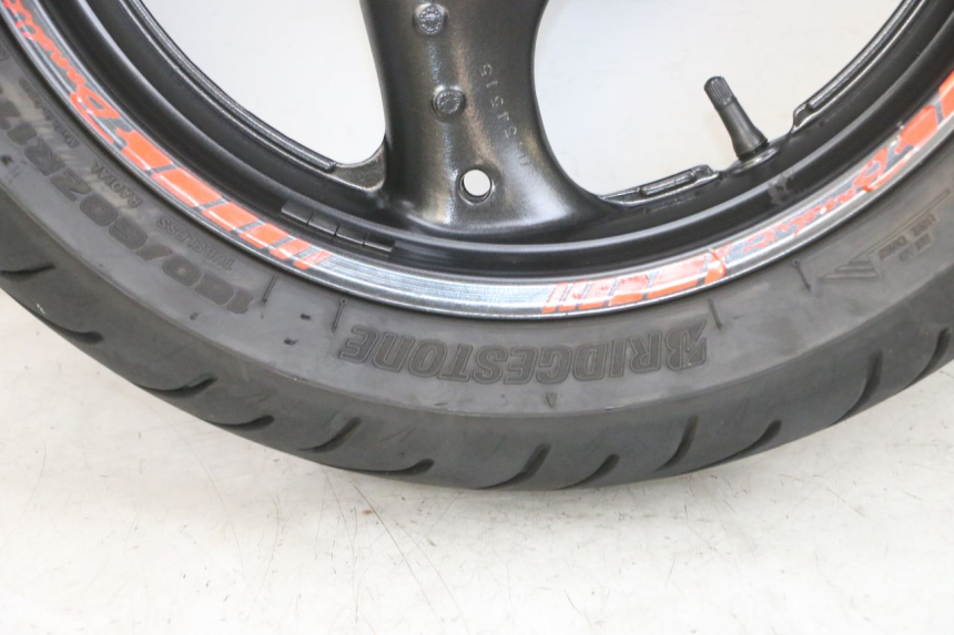 photo de REAR RIM AND TIRE SUZUKI GSF N BANDIT 600 (1996 - 1999) - Used quality zoom